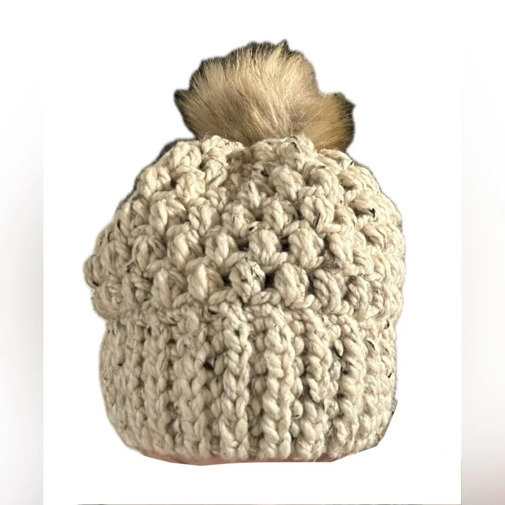 NEW Beanie.‎ Cream/Tan/Brown.